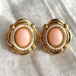 Vintage Avon “Victorian Spring” Goldtone & Pink Cabochon Stud Earrings Pierced